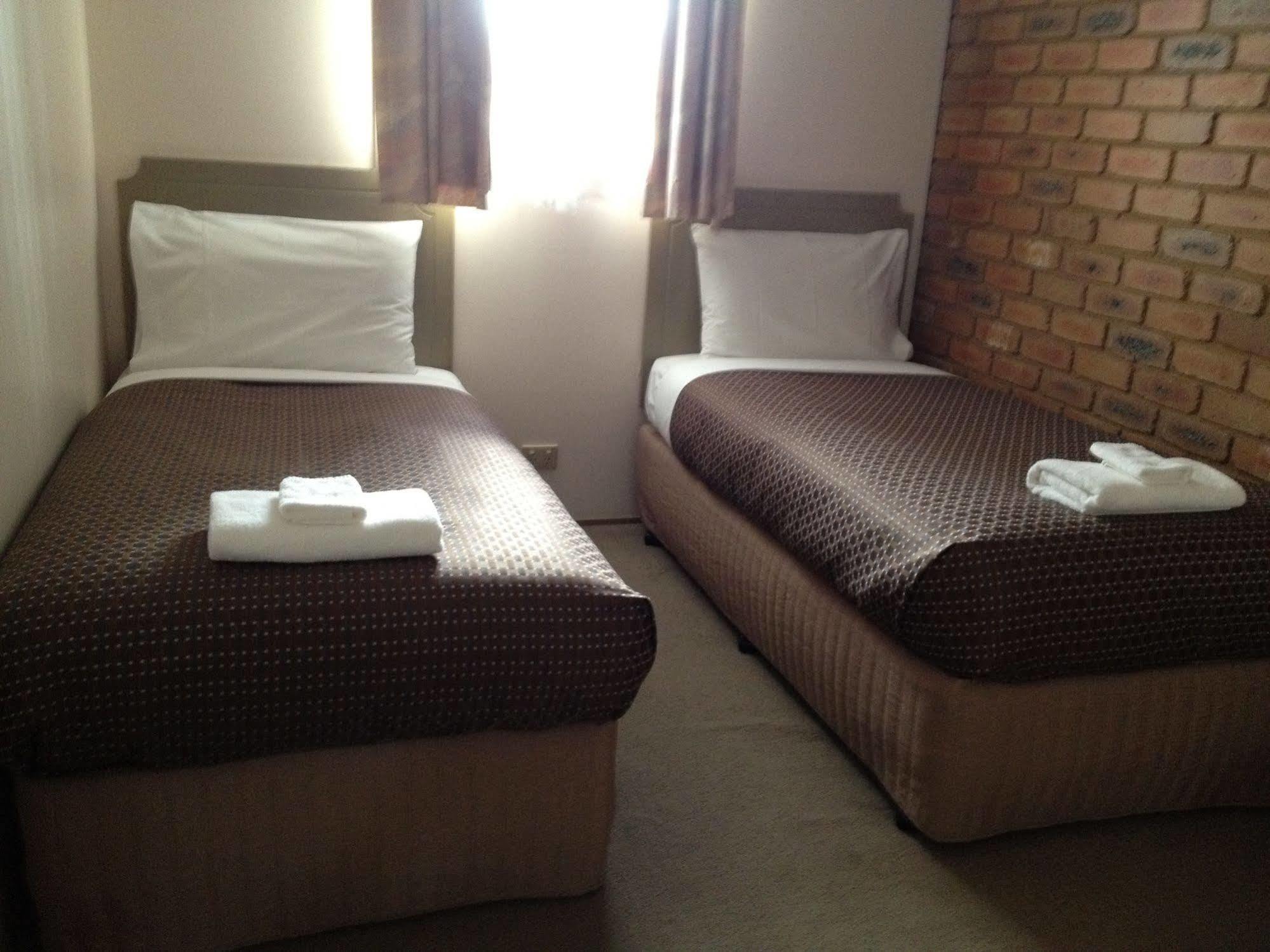 Golden Square Motor Inn Bendigo Buitenkant foto