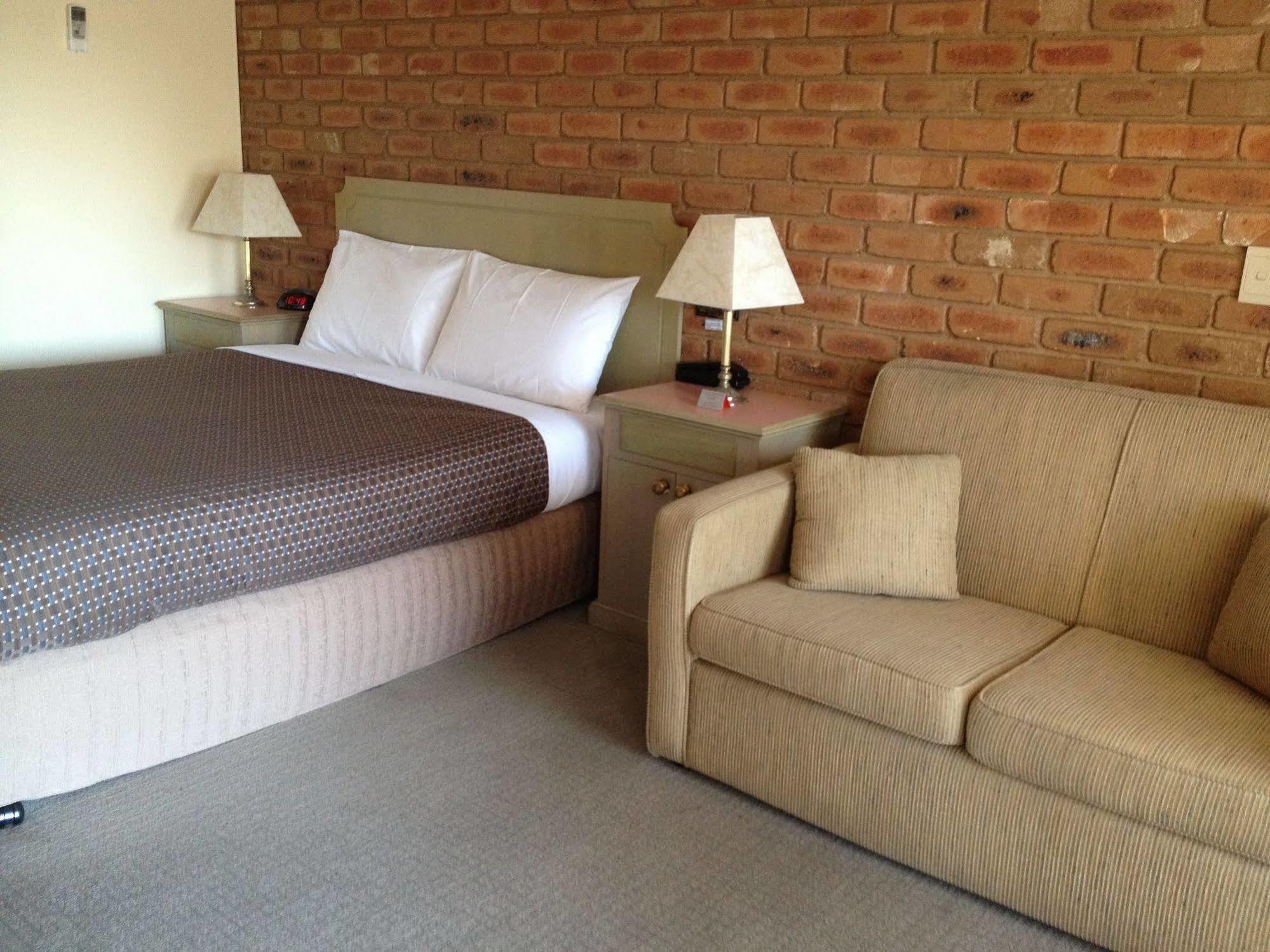Golden Square Motor Inn Bendigo Buitenkant foto